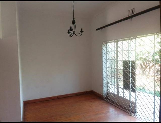3 BEDROOM HOUSE FOR SALE IN BEZUIDENHOUT VALLEY